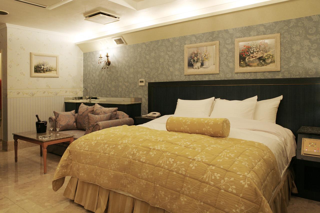 Liebeshotel Meguro Emperor (adults Only) 2*